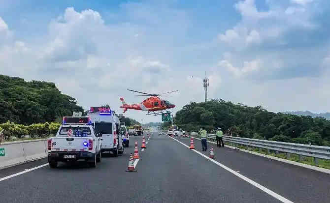 阆中高速公路汽车救援案例